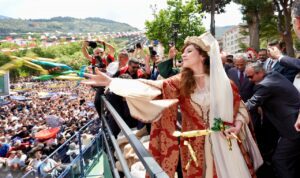 uluslararasi-manisa-mesir-macunu